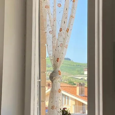 Lovely 2-bedroom 2 Min Walk From The Beach Pineto